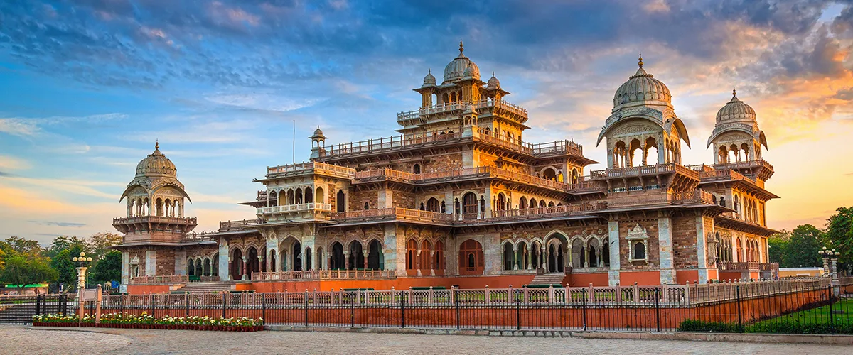 پکیج 4 ستاره استاندارد مثلث طلایی هند